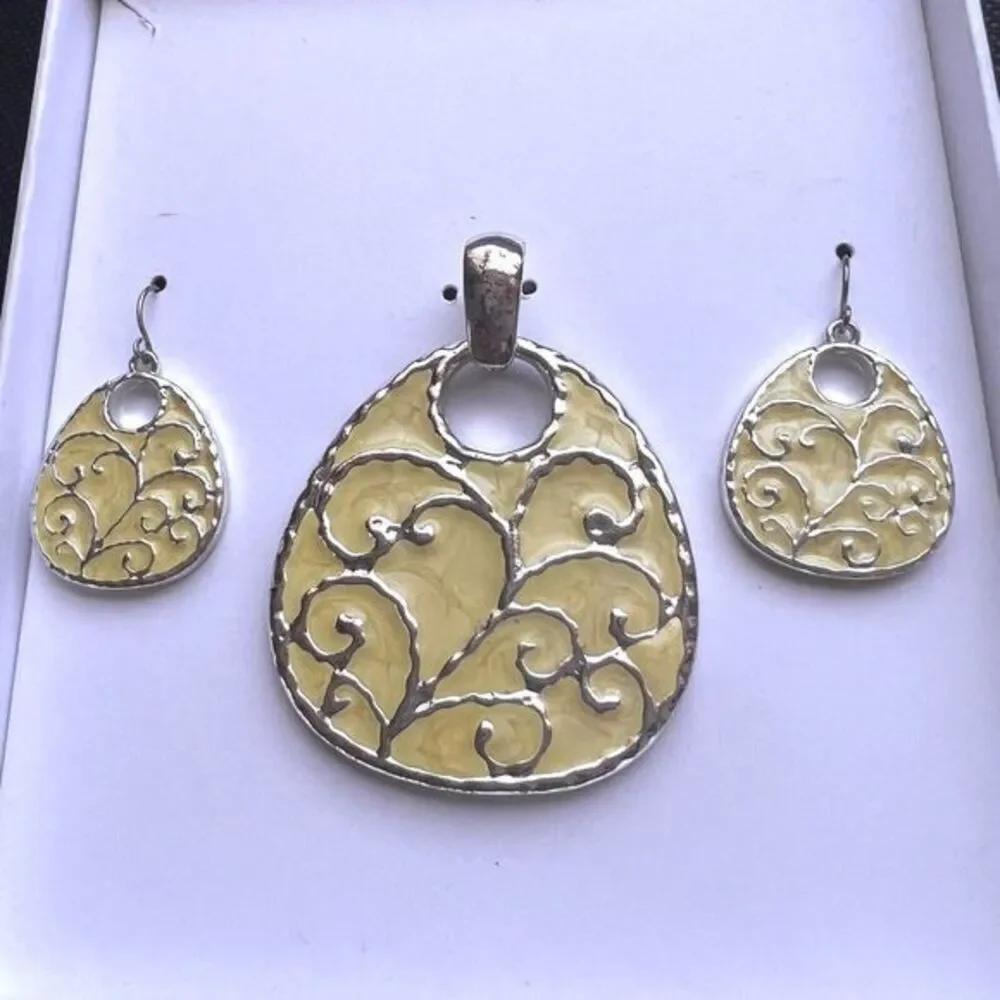 Set of 2 Pendant and Earrings Set Silver-tone‎ Yellow Enamel